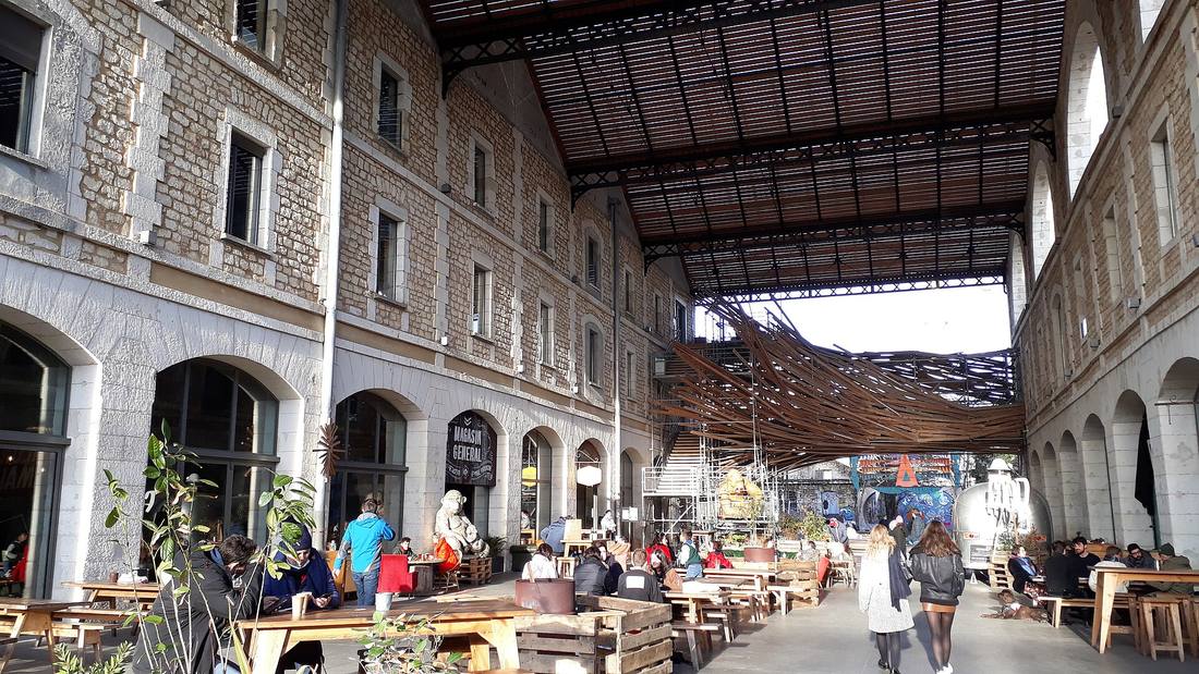 Sous la halle